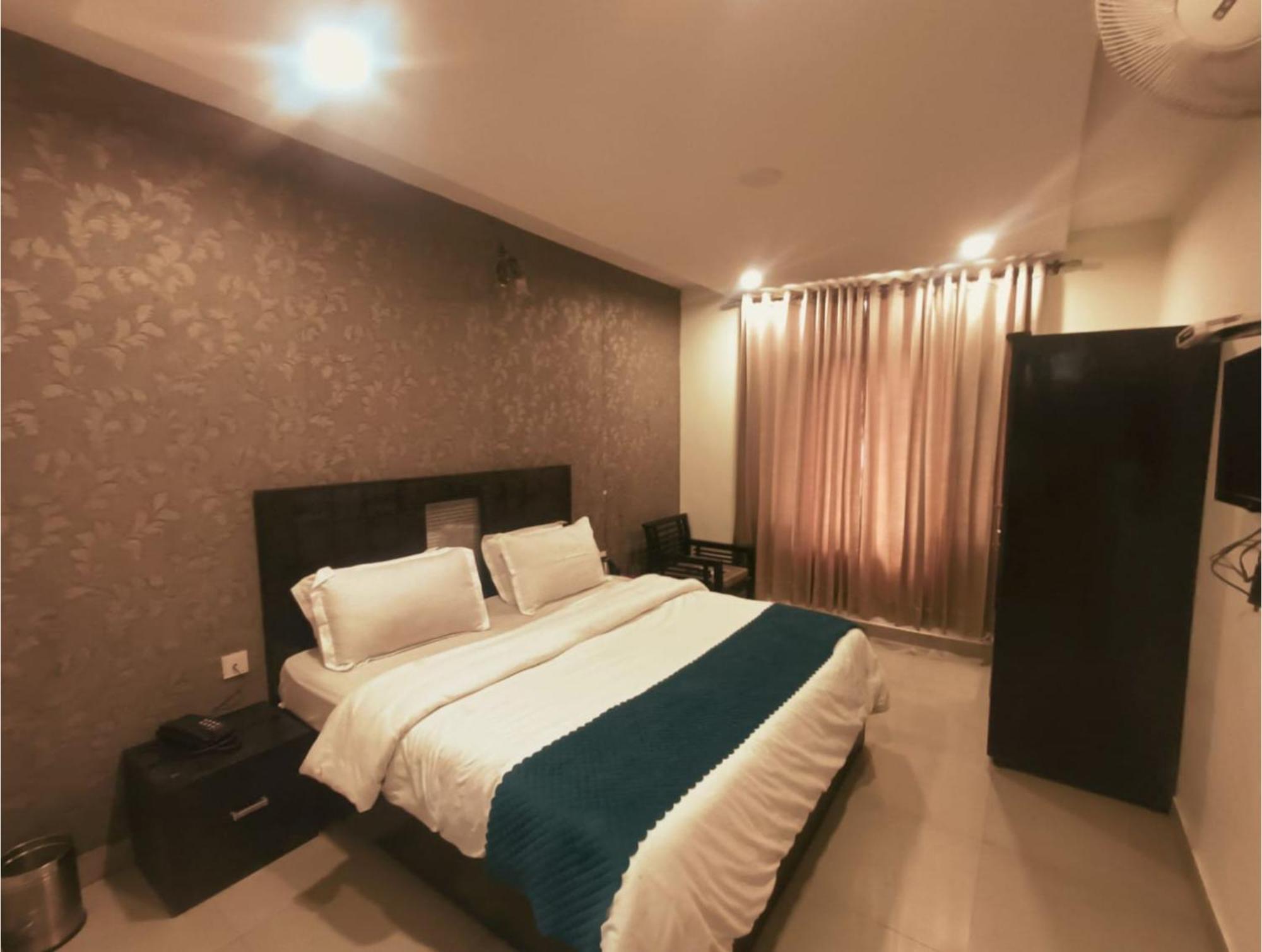 Hotel Wild Rose - Dalhousie Extérieur photo